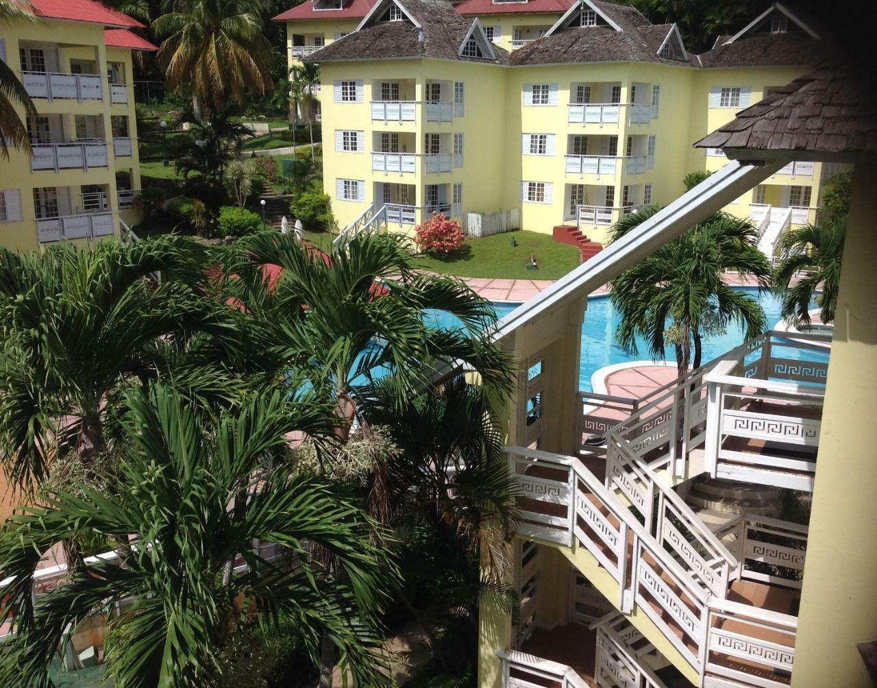 River Side Apt 9 @ Mystic Ridge. Ocho Rios Exteriér fotografie