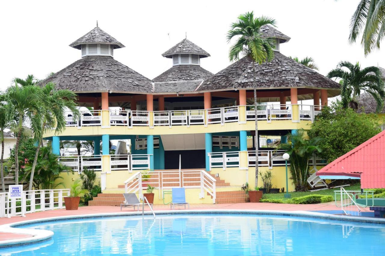 River Side Apt 9 @ Mystic Ridge. Ocho Rios Exteriér fotografie